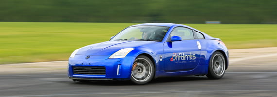 Nissan 350z drifting